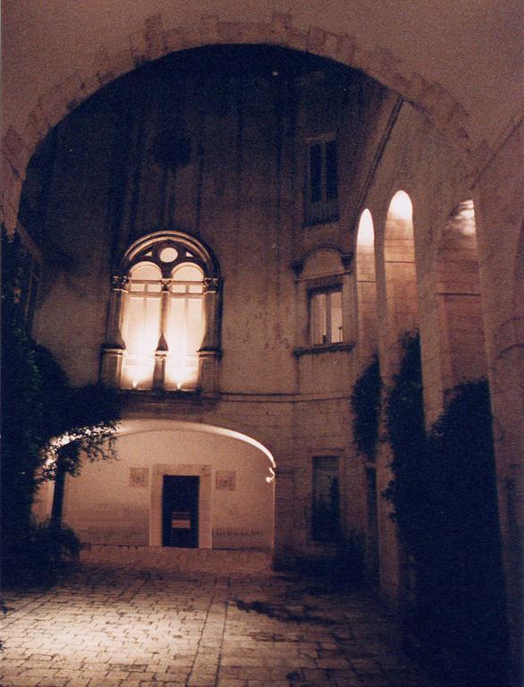 מלון רוטיליאנו Palazzo Moccia מראה חיצוני תמונה